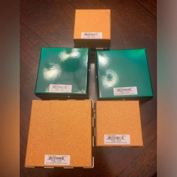 Lot of Betsey Johnson Jewelry - Picture 2 of 2